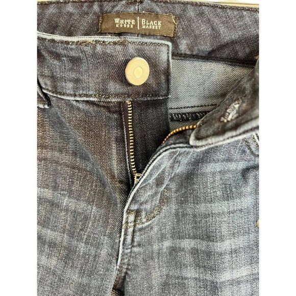 White House Black Market Slim Leg Blue Jeans. Medium Wash. Size 0S - Picture 11 of 14